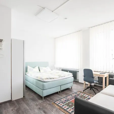 Central Apartments Aalen מלון דירות 3*