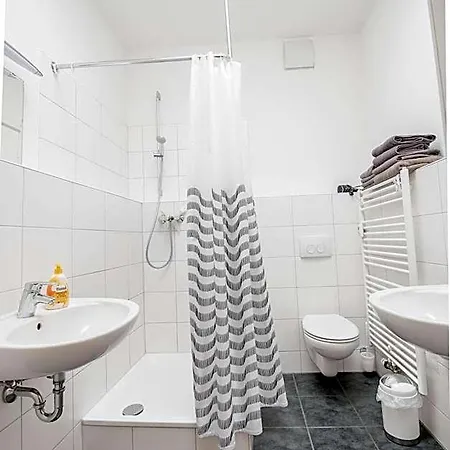 Central Apartments Aalen מלון דירות אאלן